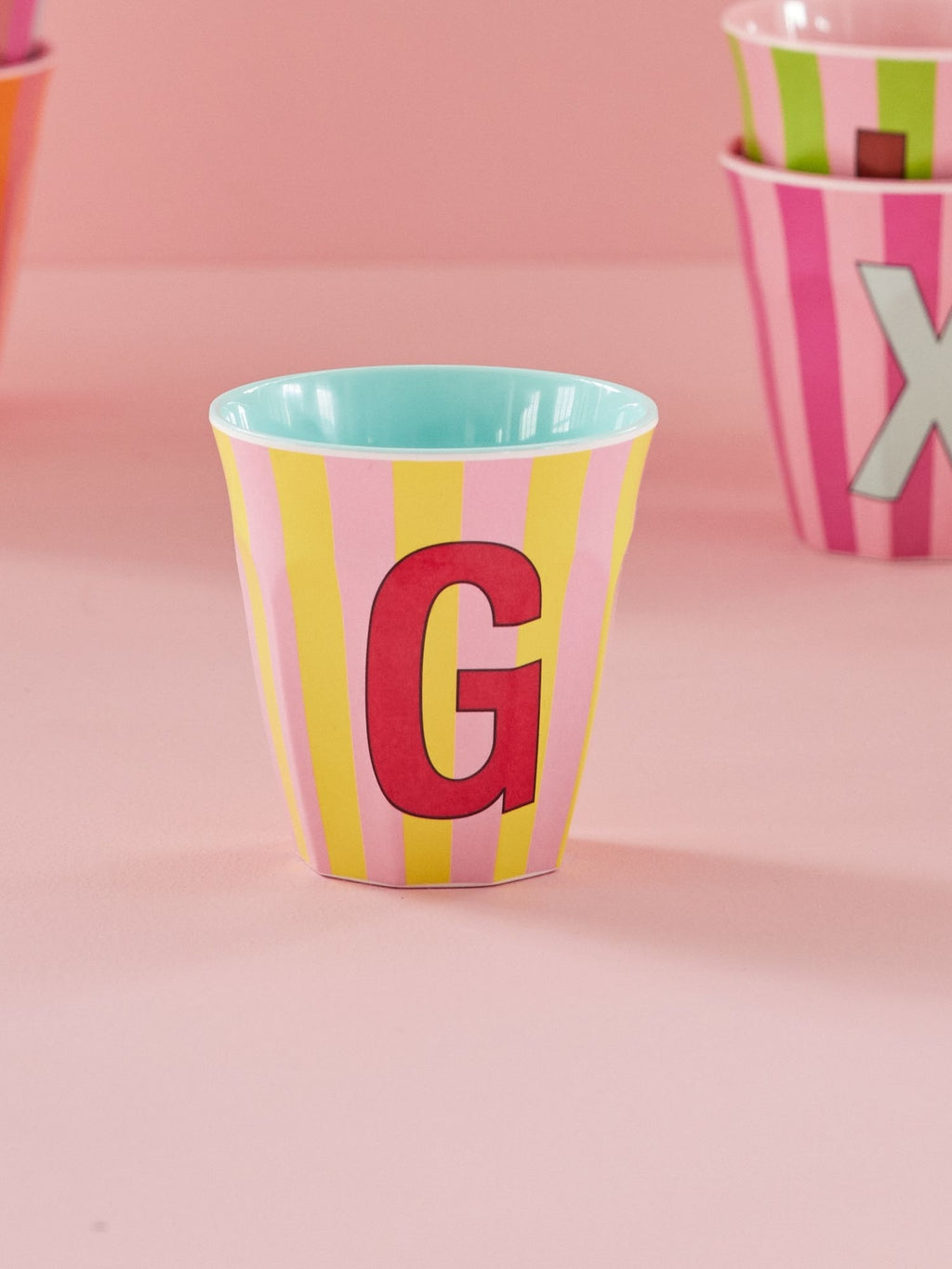 Buchstabenbecher-rosa gestreift