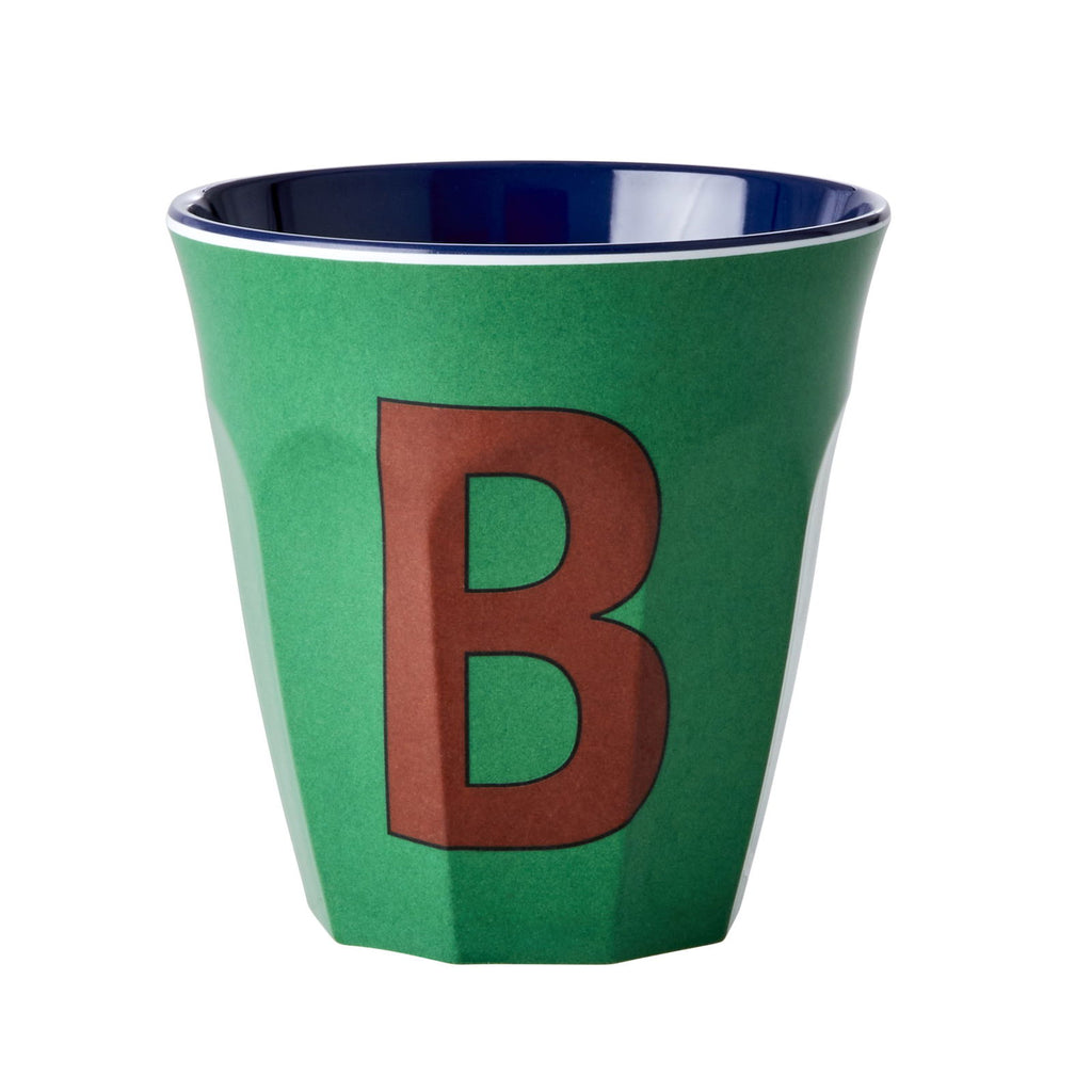 Buchstabenbecher unifarben Jungs