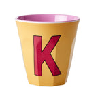 Buchstabenbecher unifarben Mädchen