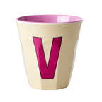 Buchstabenbecher unifarben Mädchen